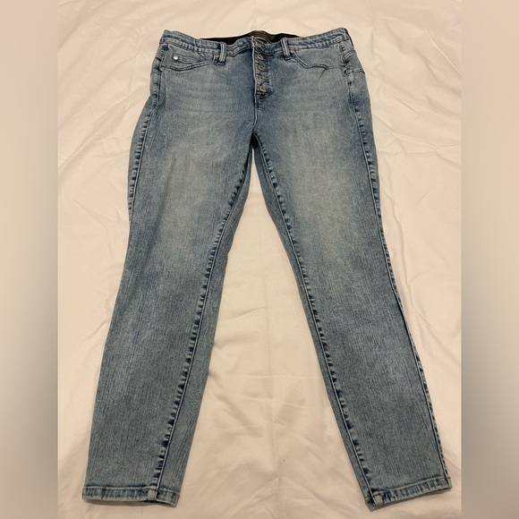 Torrid Light Blue Bombshell Skinny Jeans - Picture 2 of 6